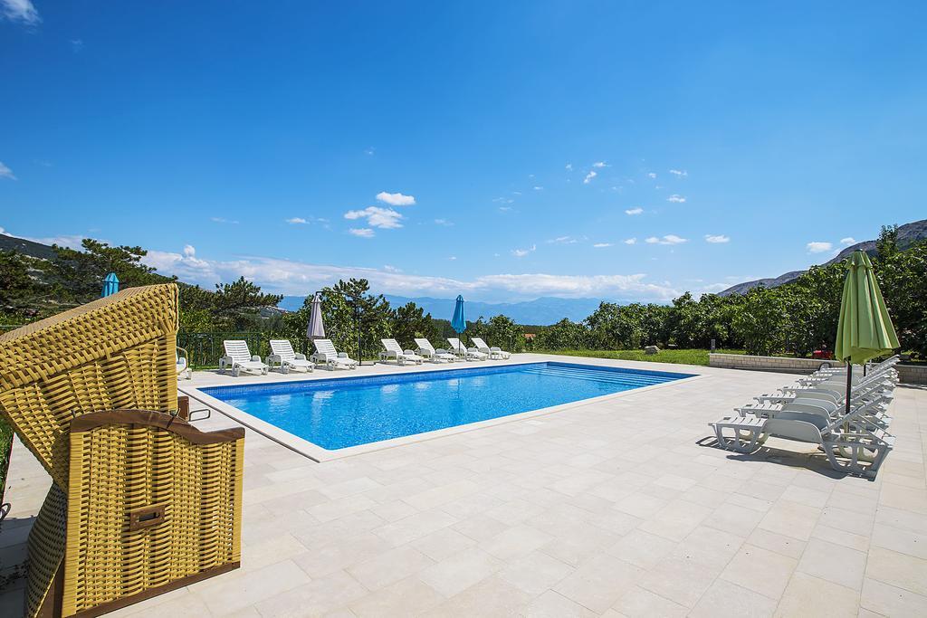 Apartments Juranic Baška Rom bilde