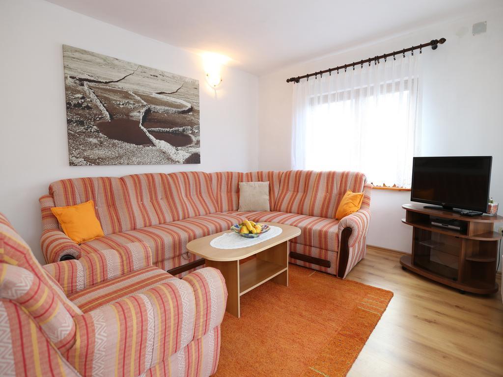 Apartments Juranic Baška Rom bilde