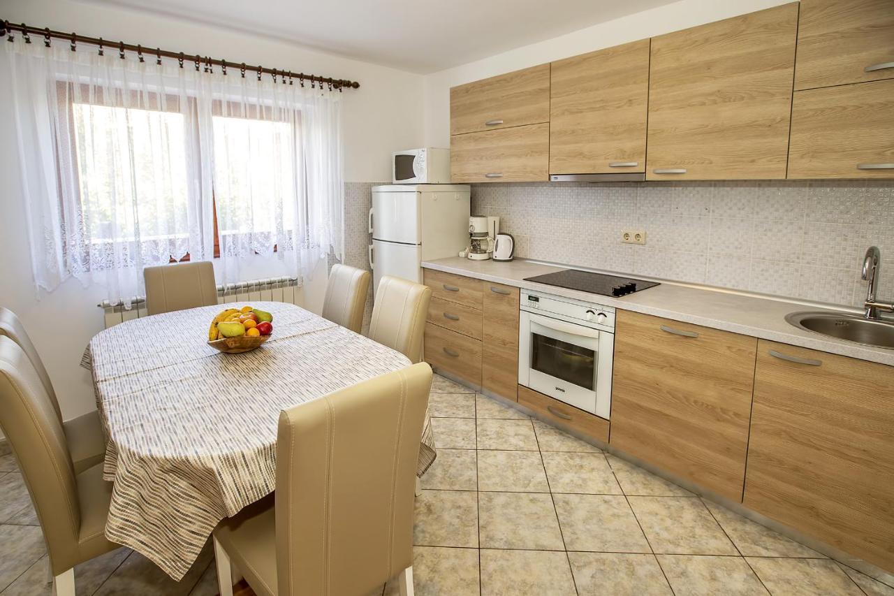 Apartments Juranic Baška Eksteriør bilde