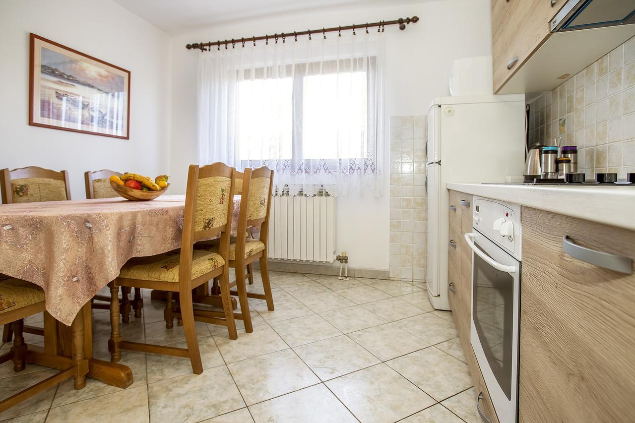 Apartments Juranic Baška Eksteriør bilde