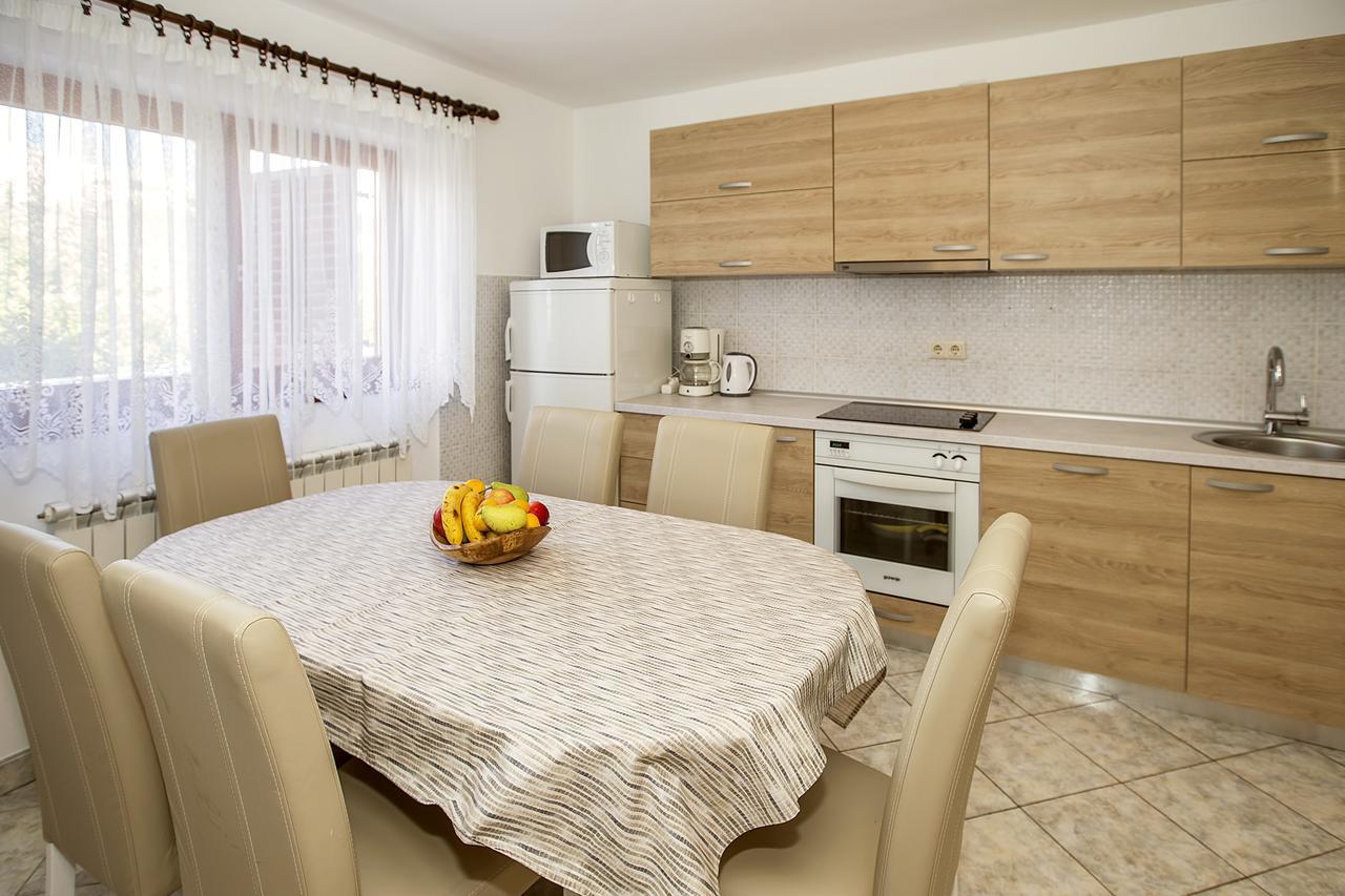 Apartments Juranic Baška Eksteriør bilde