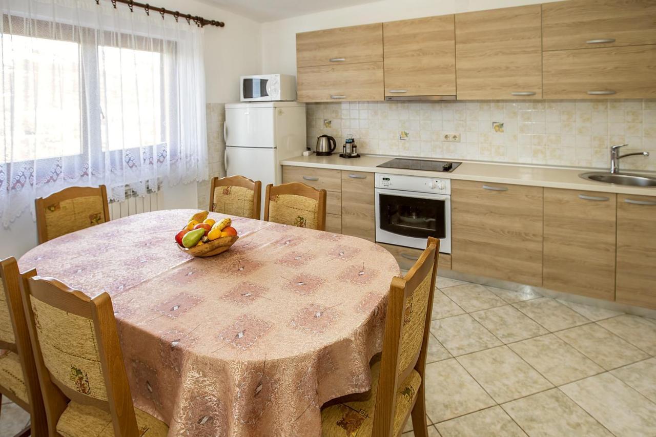 Apartments Juranic Baška Eksteriør bilde